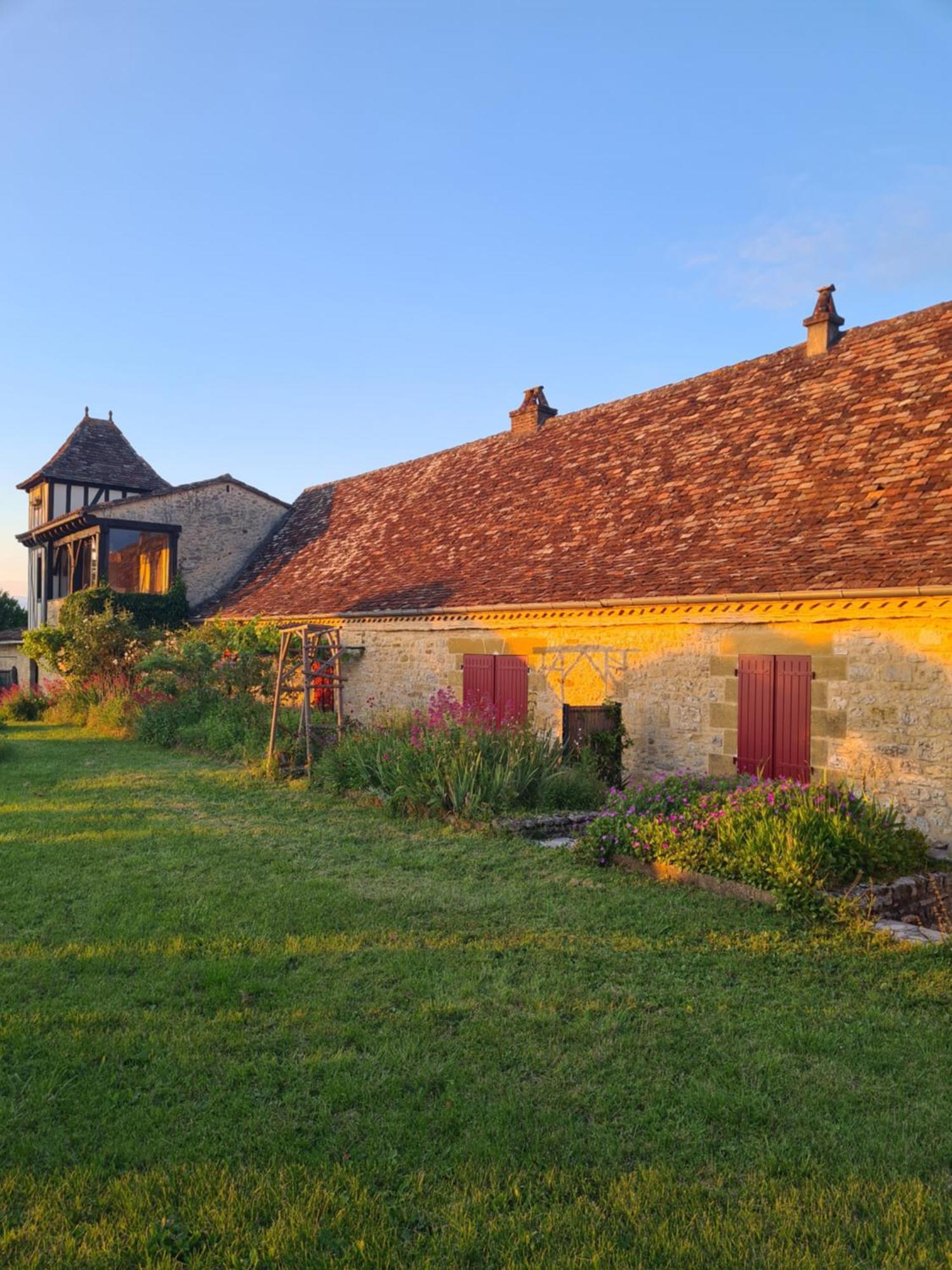 La Ferme De L'Embellie Gites Et Chambres D'Hotes Le Buisson-de-Cadouin Bagian luar foto